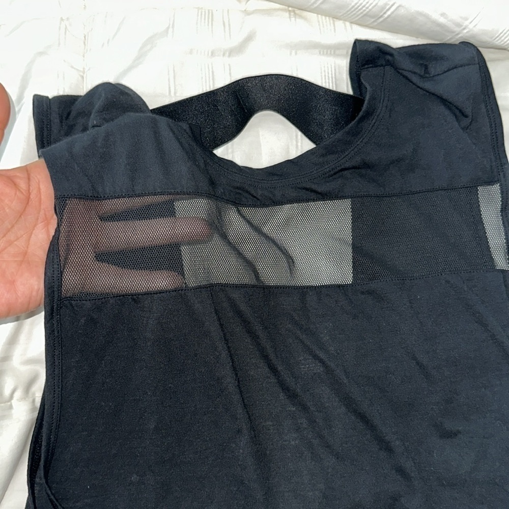 NIKE Dri-Fit Breathe Sleeveless Tank Top Training